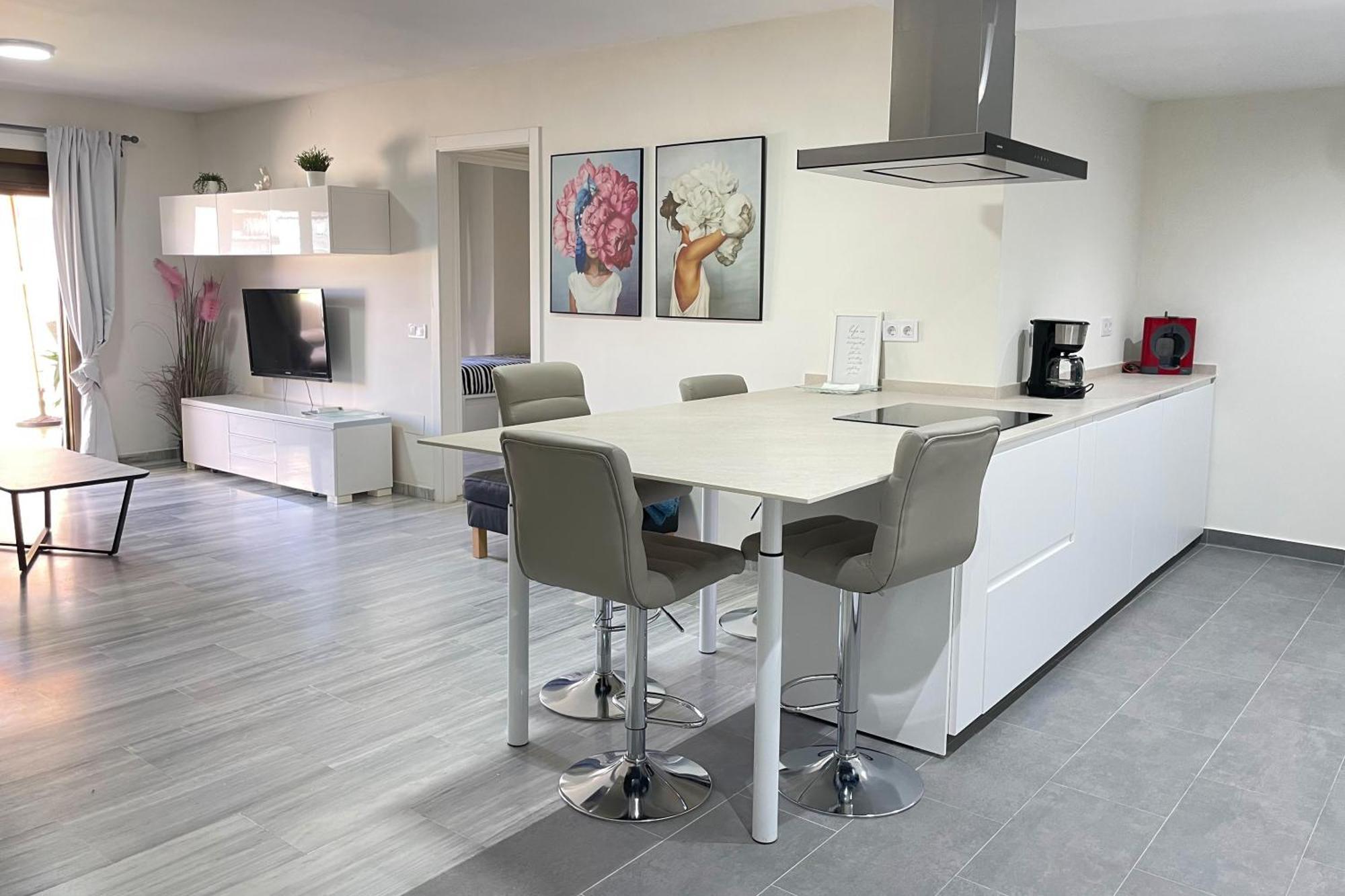 2 Bedroom 2 Bathroom Apartment In The Heart Of Fuengirola With Big Terrace And Free Parking Space Close To Beach Kültér fotó